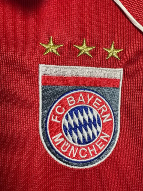 Bayern Munich Home Retro Jersey 2005/06